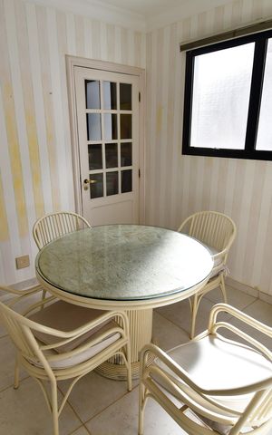 Apartamento à venda com 380m², 3 quartos e 4 vagasCopa