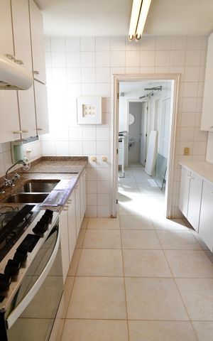 Apartamento à venda com 380m², 3 quartos e 4 vagasCozinha