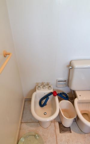 Apartamento à venda com 380m², 3 quartos e 4 vagasBanheiro Suíte