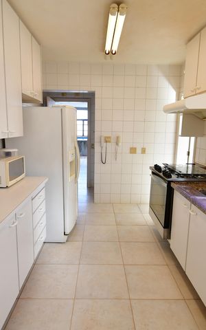 Apartamento à venda com 380m², 3 quartos e 4 vagasCozinha