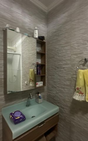 Casa à venda com 408m², 3 quartos e 5 vagas Casa à venda com 408m², 3 quartos e 5 vagasBanheiro Social