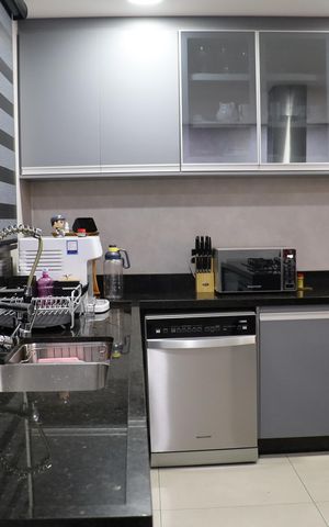 Casa à venda com 408m², 3 quartos e 5 vagas Casa à venda com 408m², 3 quartos e 5 vagasCozinha