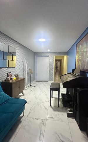 Casa à venda com 408m², 3 quartos e 5 vagas Casa à venda com 408m², 3 quartos e 5 vagasSala 2