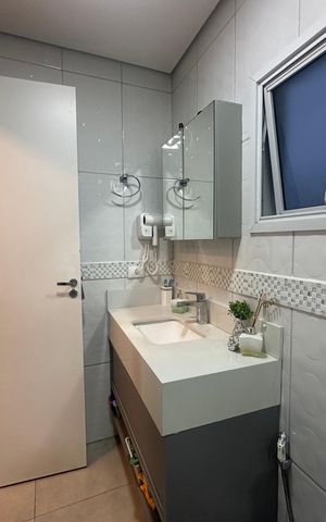 Casa à venda com 408m², 3 quartos e 5 vagas Casa à venda com 408m², 3 quartos e 5 vagasBanheiro da Suíte
