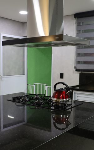 Casa à venda com 408m², 3 quartos e 5 vagas Casa à venda com 408m², 3 quartos e 5 vagasCozinha