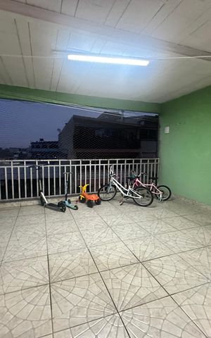 Casa à venda com 408m², 3 quartos e 5 vagas Casa à venda com 408m², 3 quartos e 5 vagasÁrea de Serviço
