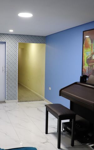 Casa à venda com 408m², 3 quartos e 5 vagas Casa à venda com 408m², 3 quartos e 5 vagasSala 2