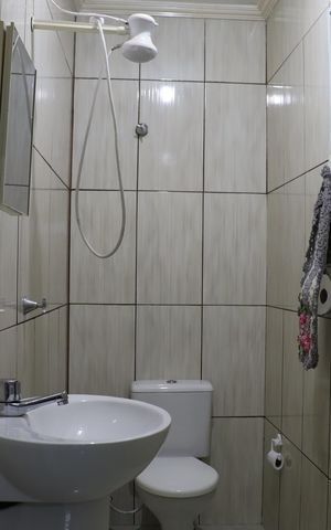 Casa à venda com 408m², 3 quartos e 5 vagas Casa à venda com 408m², 3 quartos e 5 vagasBanheiro Social 2
