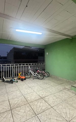 Casa à venda com 408m², 3 quartos e 5 vagas Casa à venda com 408m², 3 quartos e 5 vagasÁrea de Serviço