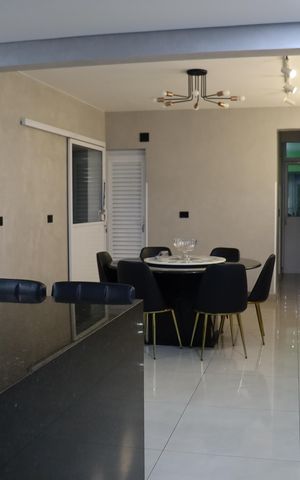 Casa à venda com 408m², 3 quartos e 5 vagas Casa à venda com 408m², 3 quartos e 5 vagasCozinha