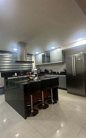Casa à venda com 408m², 3 quartos e 5 vagas Casa à venda com 408m², 3 quartos e 5 vagasCozinha