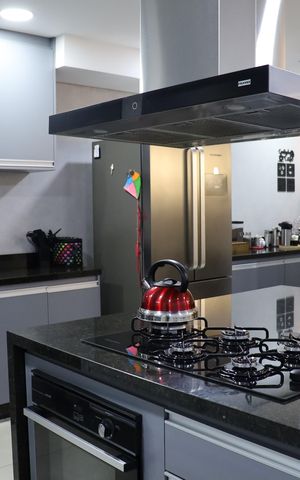 Casa à venda com 408m², 3 quartos e 5 vagas Casa à venda com 408m², 3 quartos e 5 vagasCozinha