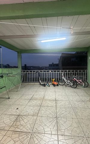 Casa à venda com 408m², 3 quartos e 5 vagas Casa à venda com 408m², 3 quartos e 5 vagasÁrea de Serviço