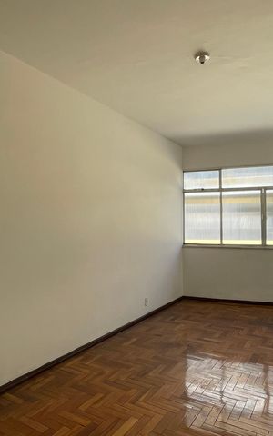 Apartamento à venda com 80m², 2 quartos e 1 vaga Apartamento à venda com 80m², 2 quartos e 1 vagaSala