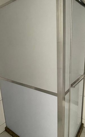 Apartamento à venda com 80m², 2 quartos e 1 vaga Apartamento à venda com 80m², 2 quartos e 1 vagaBanheiro social