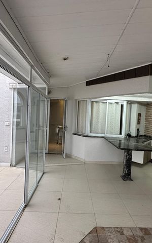 Apartamento à venda com 144m², 3 quartos e 2 vagasChurrasqueira