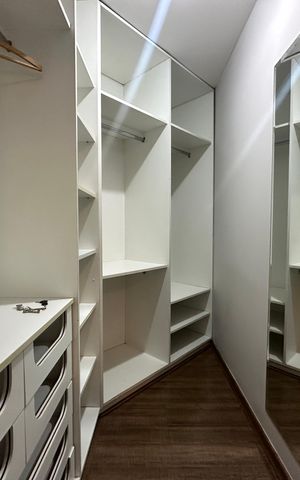Apartamento à venda com 144m², 3 quartos e 2 vagasCloset da suíte 1