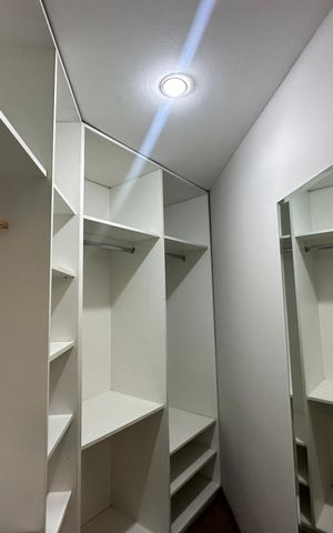 Apartamento à venda com 144m², 3 quartos e 2 vagasCloset da suíte 1
