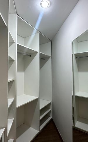 Apartamento à venda com 144m², 3 quartos e 2 vagasCloset da suíte 1