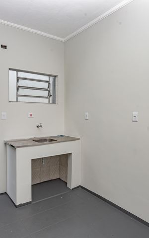Casa à venda com 420m², 1 quarto e sem vaga Casa à venda com 420m², 1 quarto e sem vagaSala -Cozinha