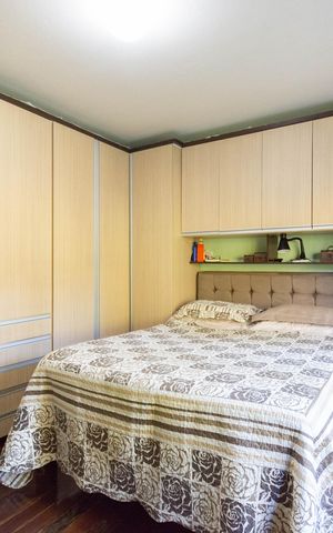 Casa à venda com 130m², 3 quartos e 5 vagas