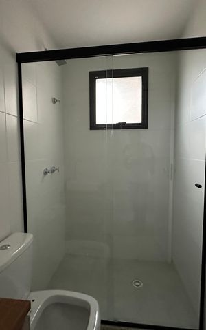 Apartamento à venda com 75m², 2 quartos e 2 vagas Apartamento à venda com 75m², 2 quartos e 2 vagasBanheiro da Suíte