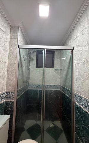 Apartamento à venda com 55m², 2 quartos e 1 vaga Apartamento à venda com 55m², 2 quartos e 1 vagaBanheiro