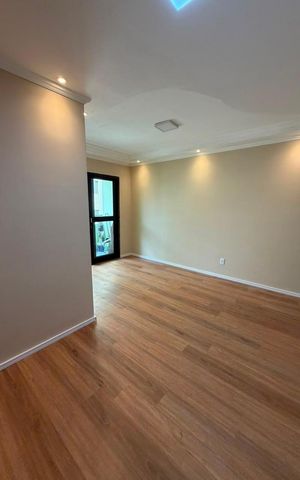 Apartamento à venda com 55m², 2 quartos e 1 vaga Apartamento à venda com 55m², 2 quartos e 1 vagaSala
