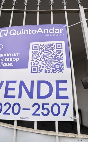 Casa à venda com 148m², 3 quartos e 3 vagasinstalada dia 26-06-2026 Placa : TZWM-801