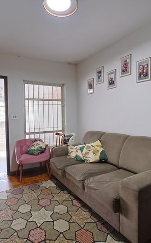 Casa à venda com 148m², 3 quartos e 3 vagasSala