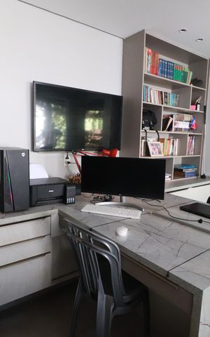 Casa para alugar com 298m², 4 quartos e 3 vagasEscritório 
