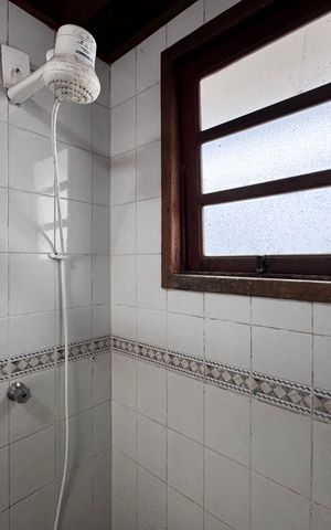 Casa de condomínio à venda com 150m², 3 quartos e 2 vagas Casa de condomínio à venda com 150m², 3 quartos e 2 vagasBanheiro Social