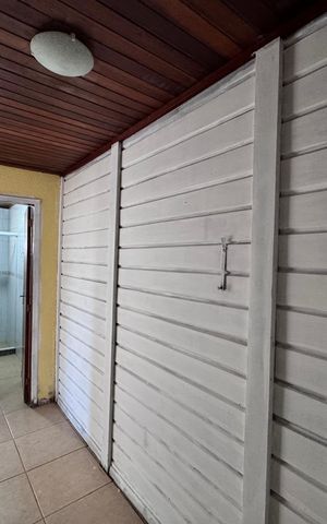 Casa de condomínio à venda com 150m², 3 quartos e 2 vagas Casa de condomínio à venda com 150m², 3 quartos e 2 vagasCloset da suíte