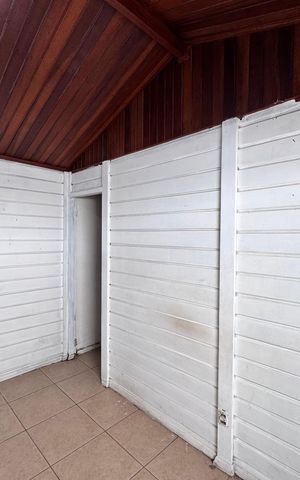 Casa de condomínio à venda com 150m², 3 quartos e 2 vagas Casa de condomínio à venda com 150m², 3 quartos e 2 vagasSuíte