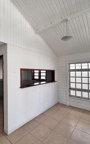 Casa de condomínio à venda com 150m², 3 quartos e 2 vagas Casa de condomínio à venda com 150m², 3 quartos e 2 vagasSala