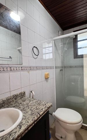 Casa de condomínio à venda com 150m², 3 quartos e 2 vagas Casa de condomínio à venda com 150m², 3 quartos e 2 vagasBanheiro Social