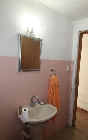 Casa à venda com 250m², 1 quarto e 2 vagasBanheiro