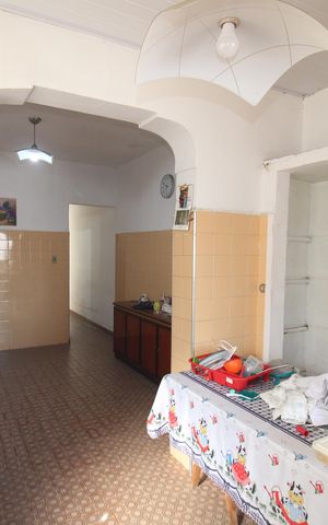 Casa à venda com 250m², 1 quarto e 2 vagasCozinha 