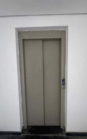 Apartamento à venda com 148m², 3 quartos e 2 vagas Apartamento à venda com 148m², 3 quartos e 2 vagasElevador