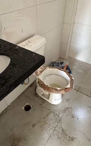 Apartamento à venda com 148m², 3 quartos e 2 vagas Apartamento à venda com 148m², 3 quartos e 2 vagasBanheiro da Suíte