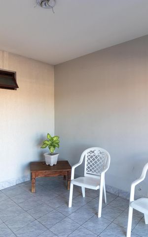 Casa à venda com 250m², 2 quartos e 4 vagas Casa à venda com 250m², 2 quartos e 4 vagasHall de entrada