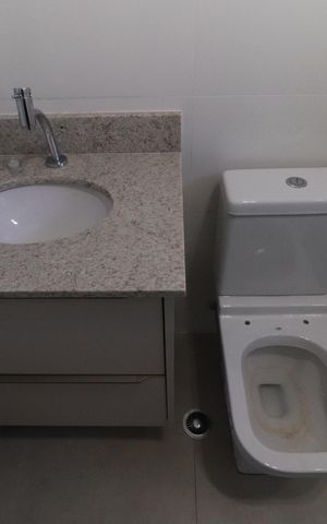 Apartamento para alugar com 84m², 2 quartos e 2 vagasBanheiro suite 