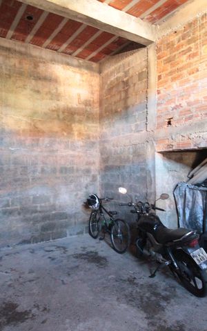 Casa à venda com 212m², 2 quartos e 2 vagasGaragem
