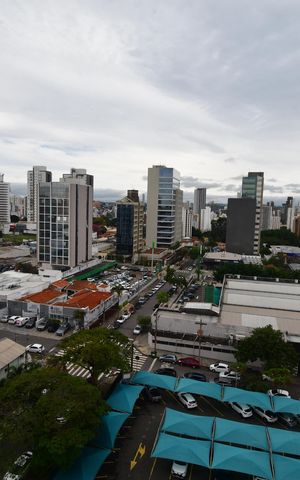 Apartamento à venda com 61m², 2 quartos e 1 vagaÁrea de Serviço - Vista