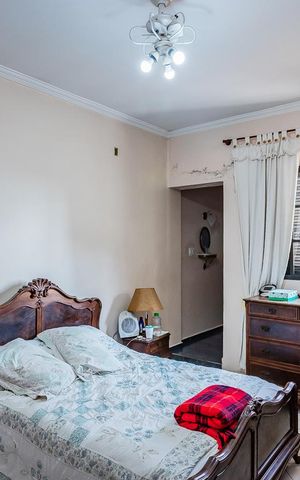 Casa à venda com 280m², 4 quartos e 3 vagas Casa à venda com 280m², 4 quartos e 3 vagasSuite