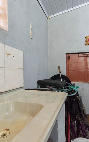Casa à venda com 137m², 2 quartos e 2 vagas
