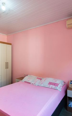 Casa à venda com 137m², 2 quartos e 2 vagas