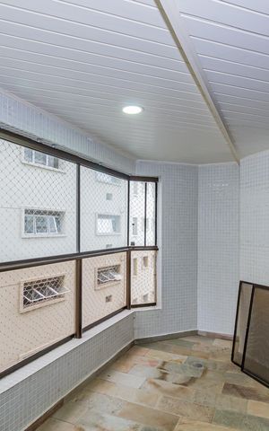Apartamento à venda com 193m², 3 quartos e 3 vagas Apartamento à venda com 193m², 3 quartos e 3 vagasVaranda da Sala