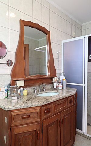 Casa à venda com 115m², 3 quartos e 2 vagasBanheiro da Suíte