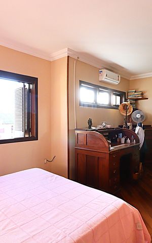 Casa à venda com 115m², 3 quartos e 2 vagasSuíte